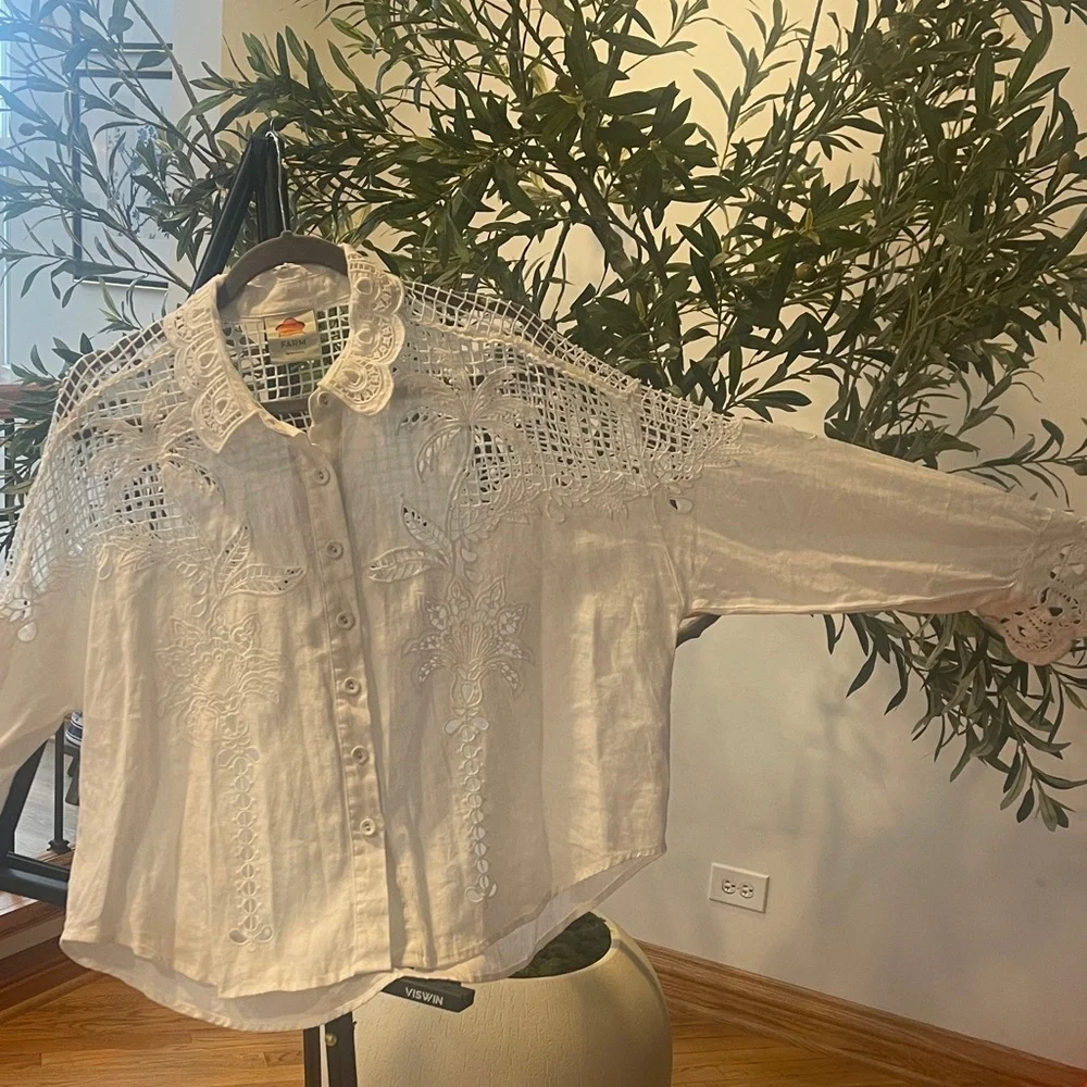 FARM Rio Cream Lace Blouse - Picture 2 of 3